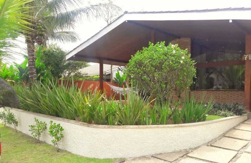Lazaro House | Lazaro Beach House/Domingas Dias Spacious and Charming - Great for Home Office
