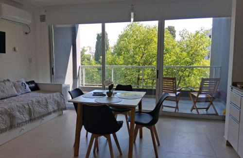 Ezeiza Bed & Breakfast | Lenn Rem Eze