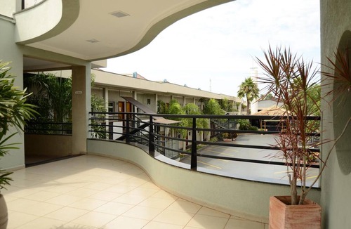 Limeira Hotel | Limeira Base with Breakfast Near Shopping, Dining & City Experiences