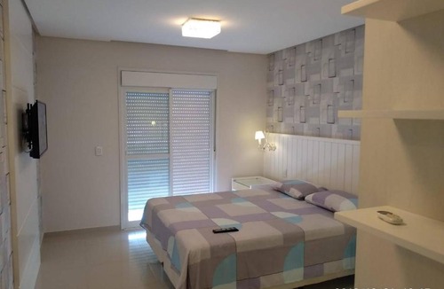 Bombas Apartment | Linda cobertura COMPARTILHADA, vista do mar, a 100 mt- praia de bombas SC