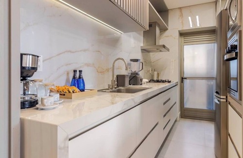 Jurere Apartment | Luxury 2BR 2 Min Walk to Beach Rooftop Pool BBQ 2 Parking