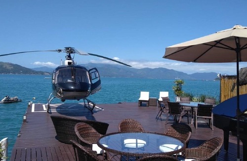 Mombaca House | Luxury beachfront property in the most prestigious area of ​Angra: Mombaça