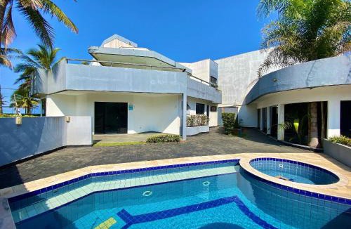 Parque Oasis House | Luxury Beachfront House