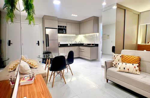 Aldeota Apartment | Luxury Flat with Coworking, Gym & Rooftop – 1Gb WiFi – 4 min to Beachfront