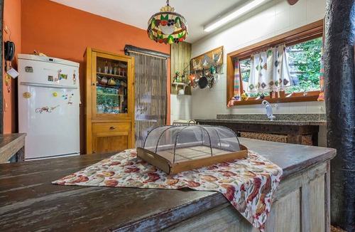 Veloso House | Luxury house 5 minutes from Curral Beach, Ilhabela, in a gated community.