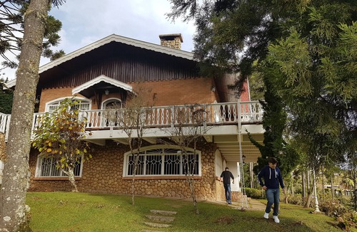 Colinas Capivari House | Luxury house in Alto de Capivari for 20 people with 8 bedrooms, 4 of which are suites.