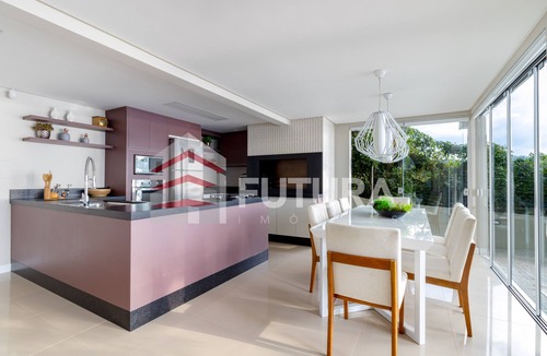 Centro House | Luxury house with 5 bedrooms on the beachfront of Lagoinha - Bombinhas/SC