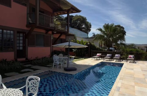 Capitolio House | Luxury mansion with panoramic views of the dam and swimming pool.