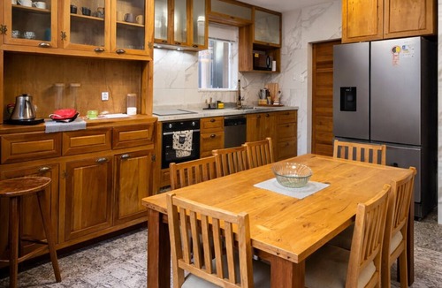 Copacabana House | Luxury Private Villa in Copacabana 4 Bedrooms Hot Tub Walk to Beach