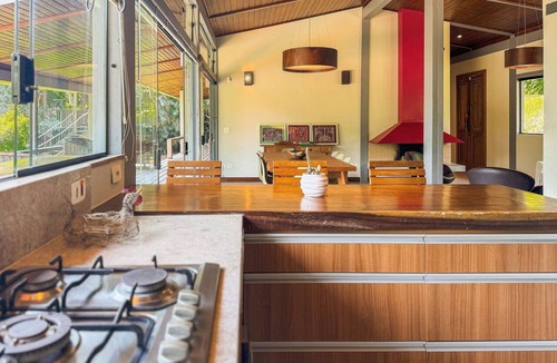Jandira Villa | Luxury Single-Story House in Granja Viana