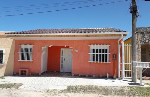 Euzebio Izabelino Bermudez House | Madreselva