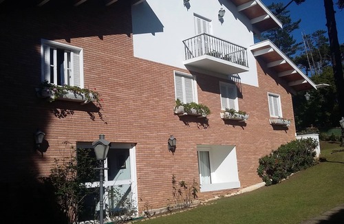 Campos do Jordao House | Magnificent house surrounded by native forest, for those seeking peace and quiet.
