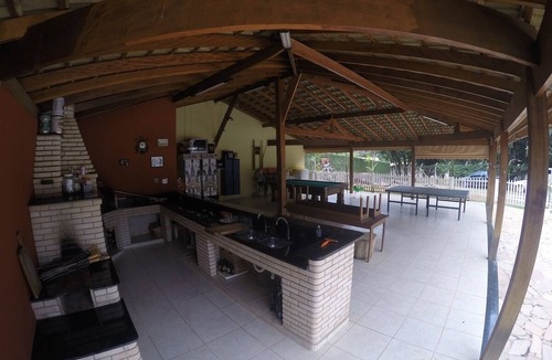Terra Preta House | Mairiporã, high-end accommodation for up to 89 people, heated pool, fireplace, 35 minutes from São Paulo.