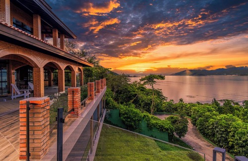 Florianopolis Villa | Mansão VOAR