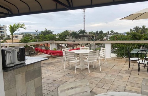 Enseada House | Mansion for gathering family and friends.