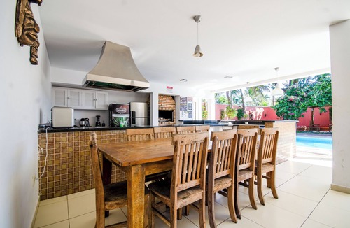 Balneario Praia do Pernambuco House | Mansion for up to 28 people on Pernambuco Beach - 350m from the sea - air conditioning