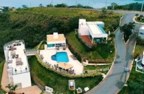Capitolio House | Mansion on the escarpments of the lag