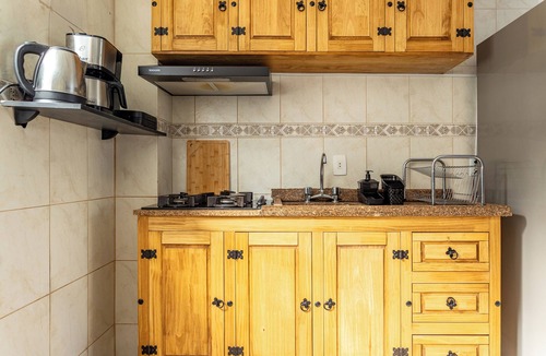 Canto Grande House | Mariscal Ideal Family Retreat, King Bed, Complete Linens, 220m from the Sea