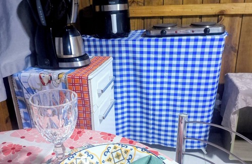 Tabuleiro House | Master suite in a shared house with breakfast near Baln. Camboriú.