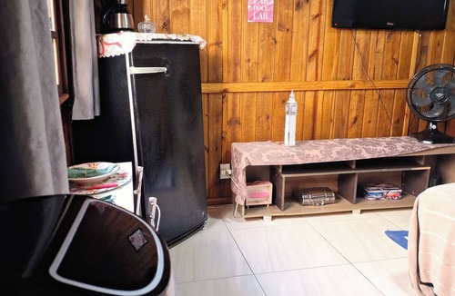Tabuleiro House | Master suite in a shared house with breakfast near Baln. Camboriú.