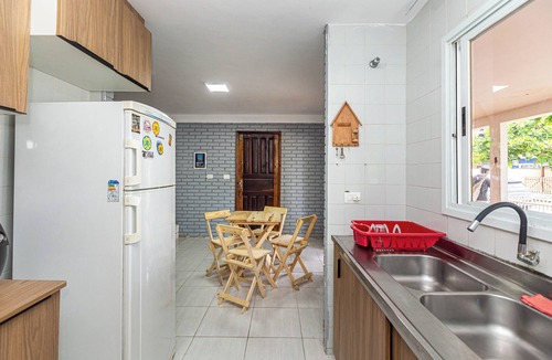 Pontal do Parana House | Memora Guesthouse - House two blocks from the beach and 15 minutes from Ilha do Mel (Honey Island).