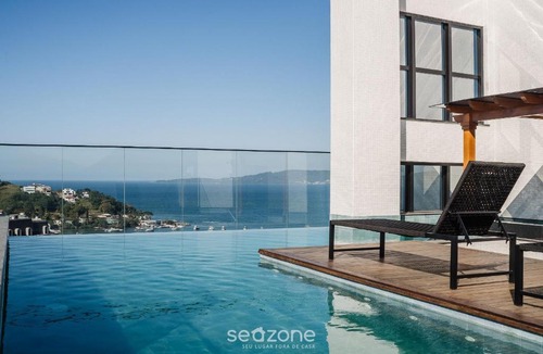 Centro Apartment | MHFA - Studios in Luxurious Building with Sea View