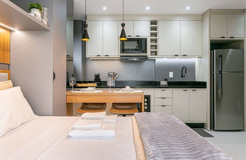 Carvoeira Apartment | Modern studio 400m from UFSC | 50" TV #CARV06