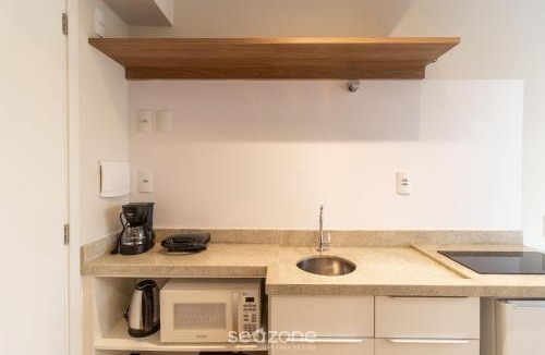 Cachoeira do Bom Jesus Apartment | Modern studio just minutes from the beach SID0209