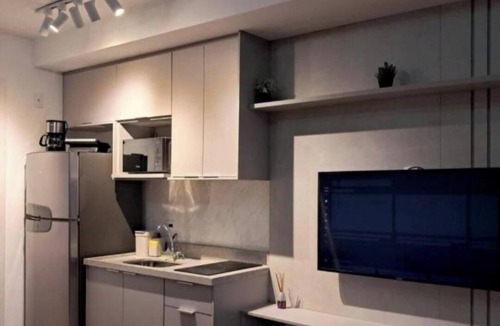 Santo Cristo Apartment | Modern studio with views of Christ the Redeemer and the Bay - Light rail at the door.