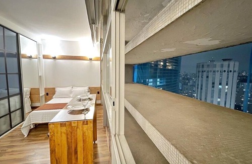 Republica House | Modern studio with sunset views on the 27th floor of the Copan building.