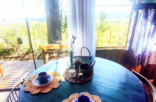 Cambara do Sul Cabin | Na'raucária, a cabin with a bathroom, a rural backyard within the city.