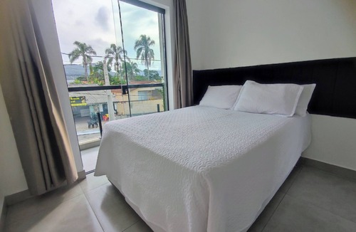 Matinhos House | New, cozy 3-bedroom townhouse near the sea and the center of Matinhos.