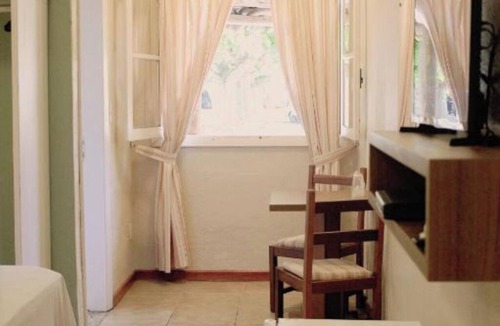 Cassino Hotel | Peaceful Room with Modern Comforts Near Tamandare Square - 2.1 miles