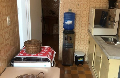 Barra Funda Apartment | Pitangueiras, Guarujá, apartment 50 m from the beach, great location, Wi-Fi.
