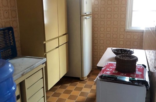 Barra Funda Apartment | Pitangueiras, Guarujá, apartment 50 m from the beach, great location, Wi-Fi.