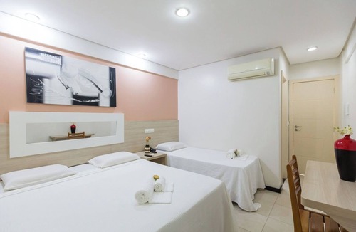 Eunapolis Hotel | Polished Trio Room Downtown | Easy Town Commute, Free Parking & Breakfast