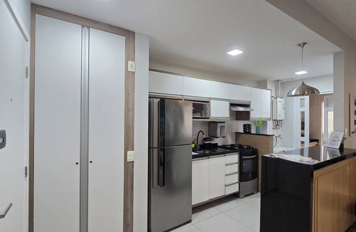 Gonzaga Apartment | Pool, Parking and HomeOffice close to the Beach
