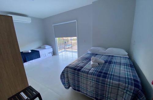 Praia da Armacao do Itapocoroi Hostel | Pousada Ametista