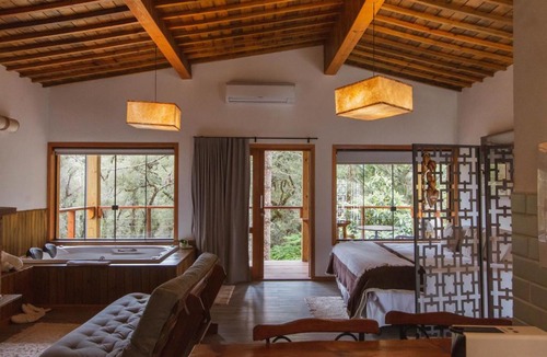 Monte Verde House | Pousada Canto da Nascente