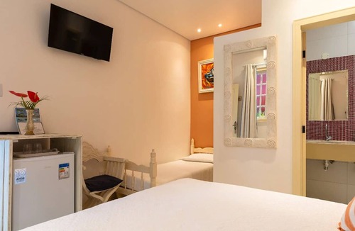Vila do Abraao Hotel | Pousada Casablanca
