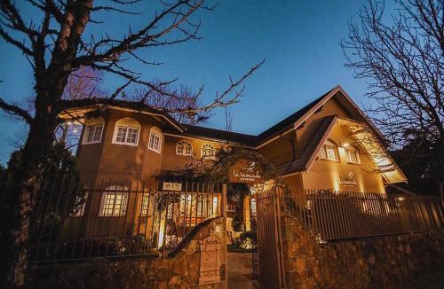 Planalto Hotel | Pousada La Lavande - Em uma das Ruas mais famosas de Gramado