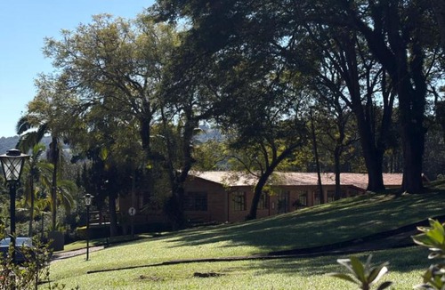 Vinhedo Hotel | Pousada Siloé - Mosteiro de São Bento em Vinhedo