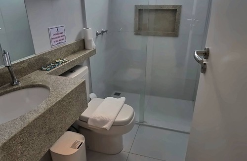 Praia da Armacao do Itapocoroi Hotel | Pousada Villa di Luri