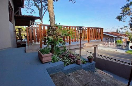 Aguas de Lindoia House | Pousadinha dos Ipês- Refúgio com Vista para a Natureza