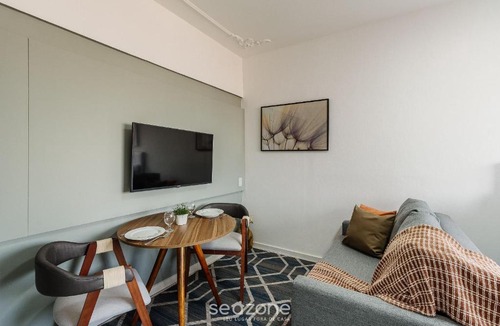 Azenha Apartment | Practical Near Farroupilha Park HPN707