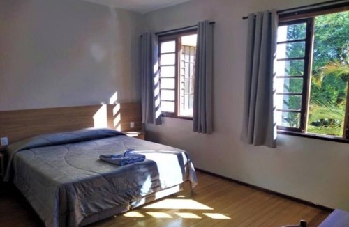 Nossa Senhora de Lourdes Hotel | Practical Stay | Free Breakfast & Parking | Central Santa Maria Room