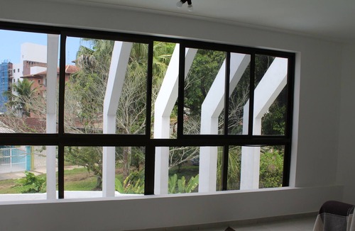 Toninhas House | Praia das Toninhas Mansion with Swimming Pool 450m from the Beach
