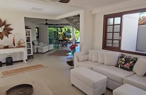 Praia do Forte House | Praia do Forte - Porto das Baleias - 5 Suites - Beachfront - Private Pool