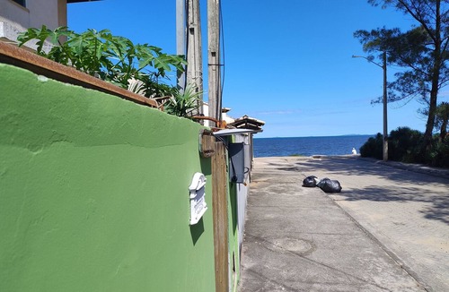 Rio das Ostras House | Private room - Simple and cozy house - Beachside
