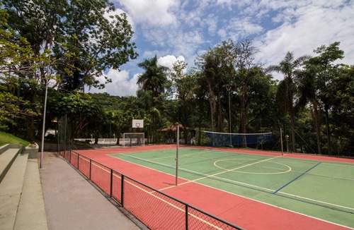 Aracariguama House | Property with complete leisure facilities. Swimming pool, saunas, sports court, nature trail. Close to São Paulo.